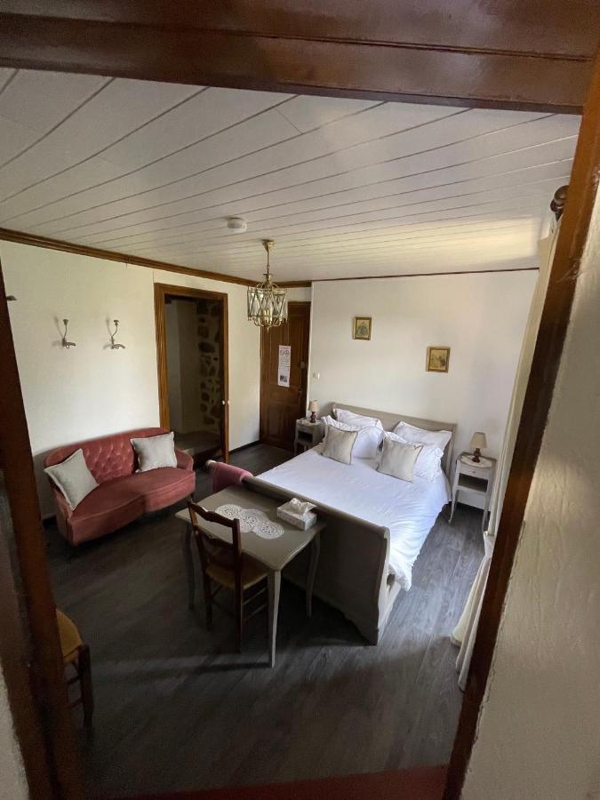 Bed and Breakfast Manoir Du Grail Devesset Exterior foto