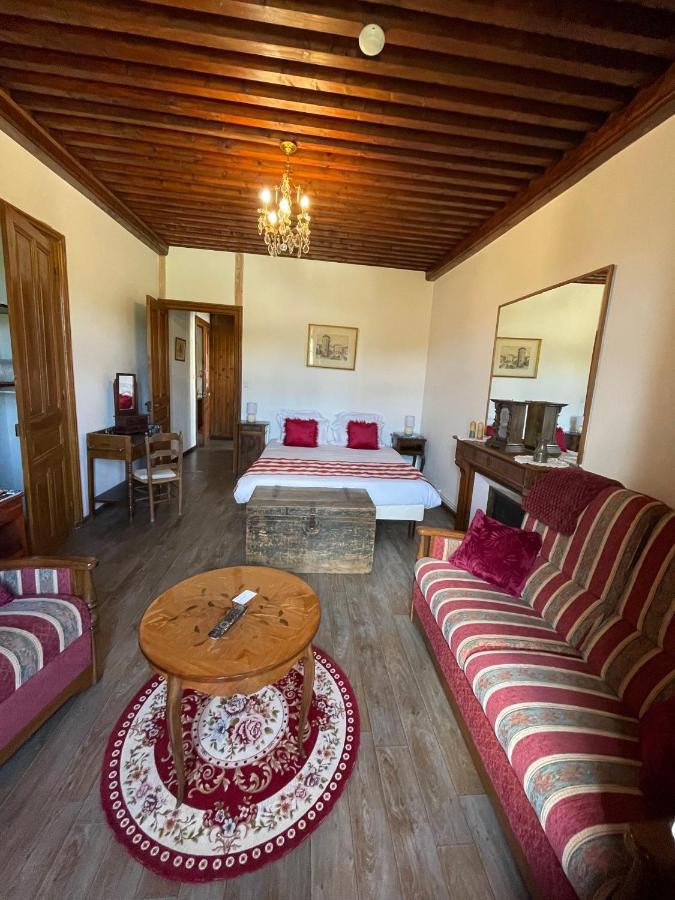 Bed and Breakfast Manoir Du Grail Devesset Exterior foto